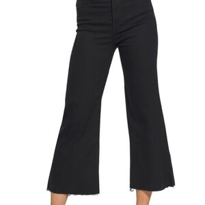 Zenana Outfitters Black Ankle Cropped Jeans